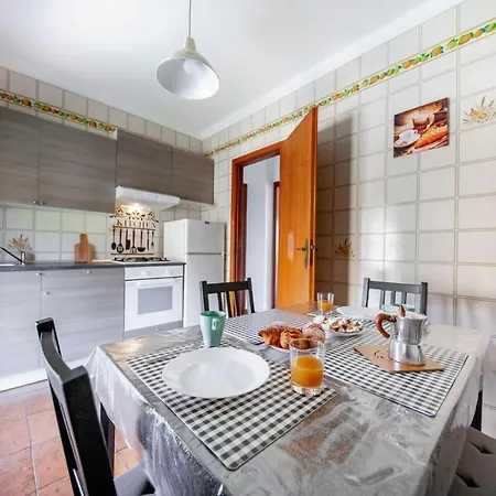 Kaluria Apartment