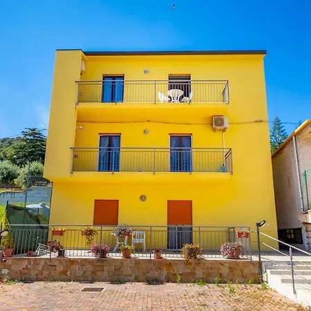 Kaluria Apartment